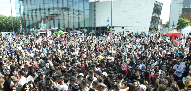 A huge crowd in Centre Square for an event