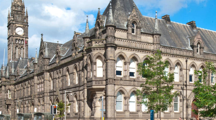 Middlesbrough Town Hall in the sunshine